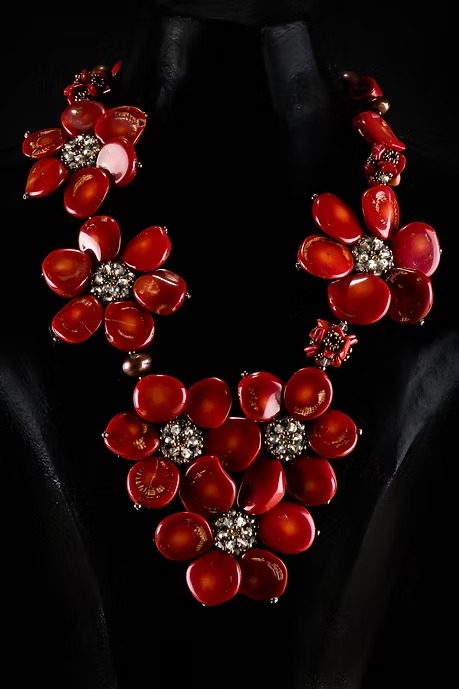 COLLAR FLORES CORAL
