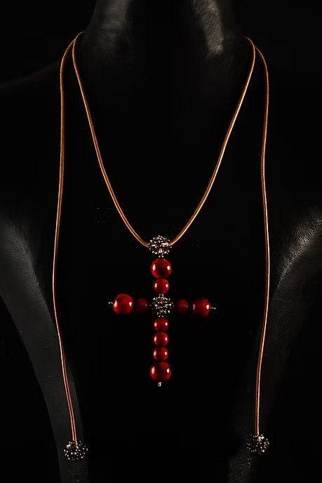 COLLAR CRUZ DE CORALES SIMPLE