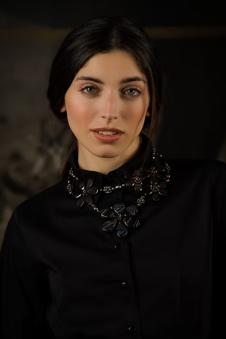 COLLAR FLORES PIEDRAS NEGRAS - Image 2