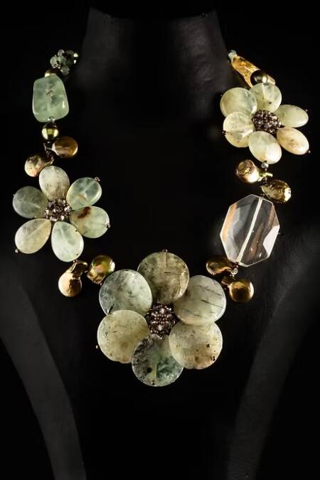 COLLAR FLORES VERDES