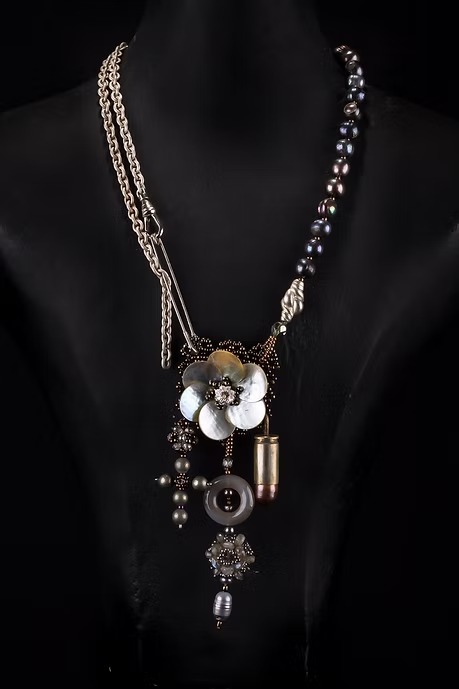 COLLAR PERLAS CADENAS Y NACAR